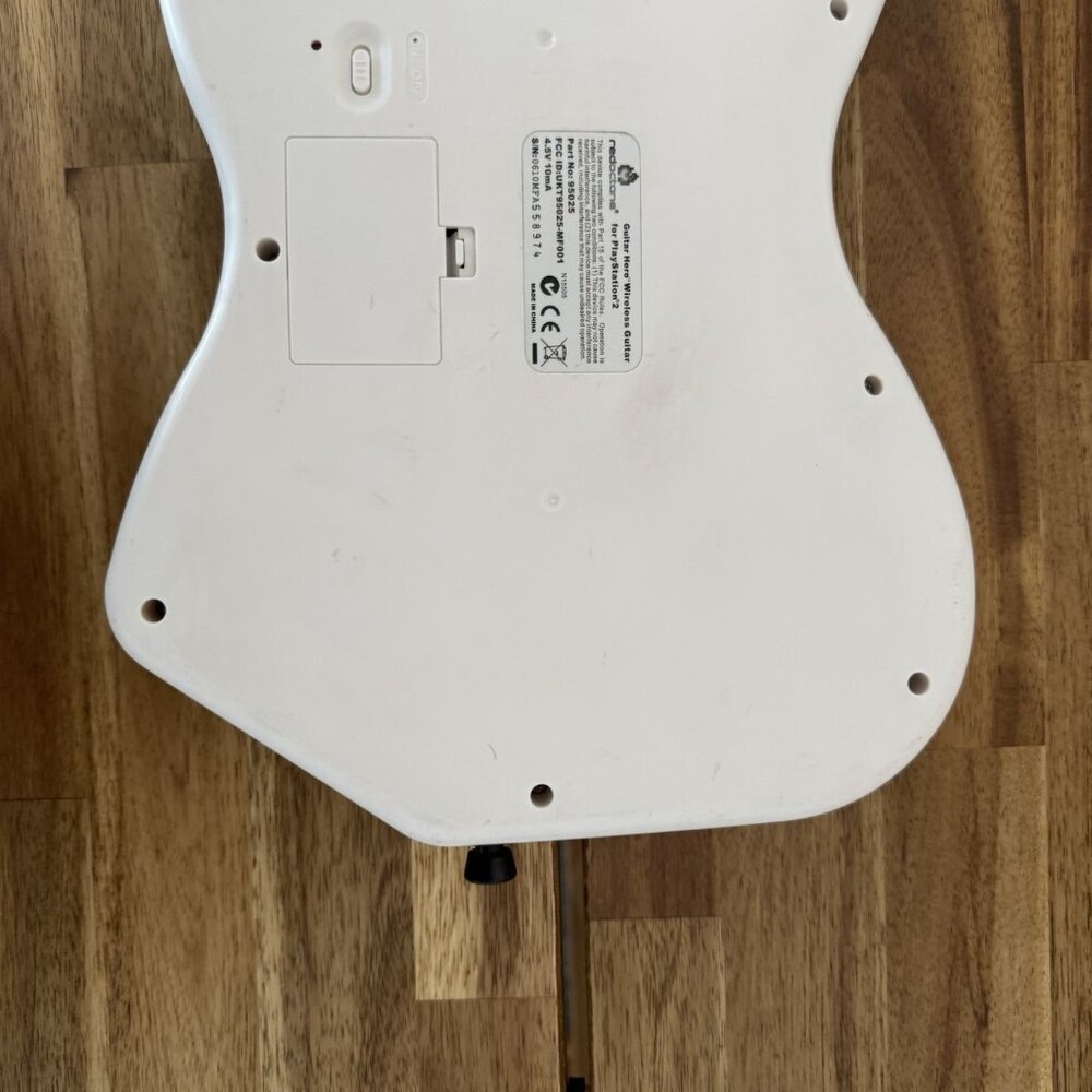 Guitar‎ Hero Guitar Playstation 2 PS2 Wireless White No Dongle 95025 Not Tested - Picture 11 of 16